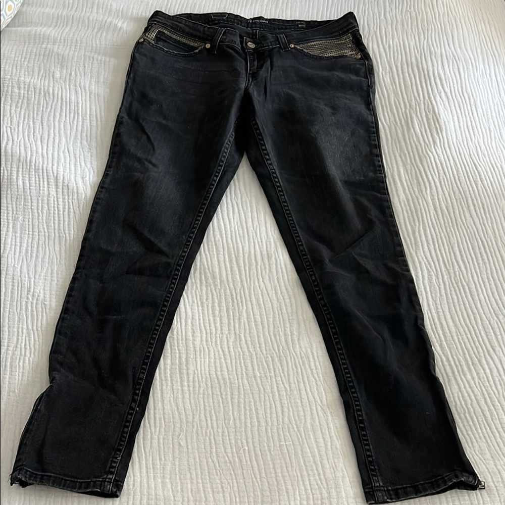 Women's Black Levi Jeans